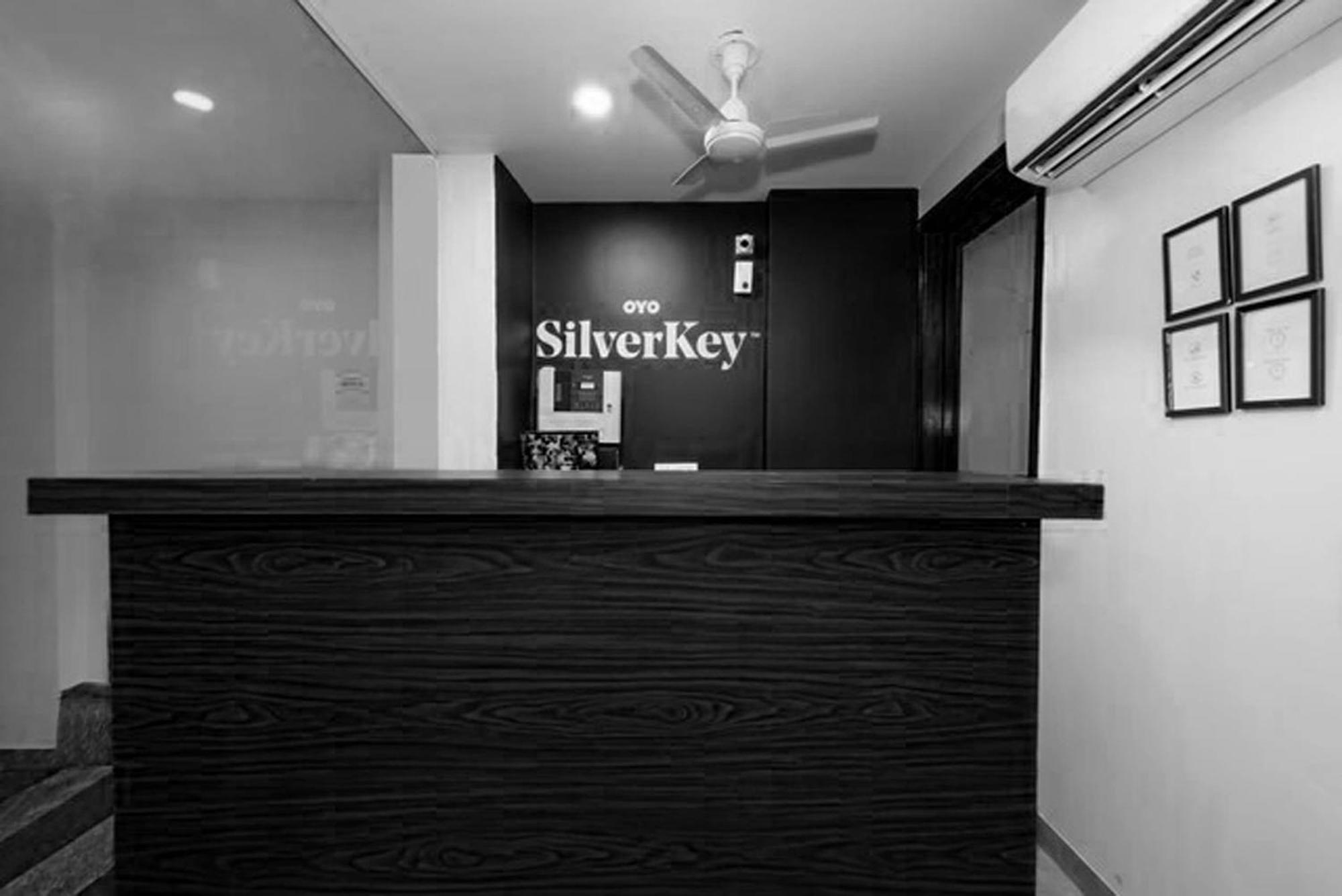 Hotel O Earth Villa Near Bestech Central Square Mall Gurgaon Exterior foto